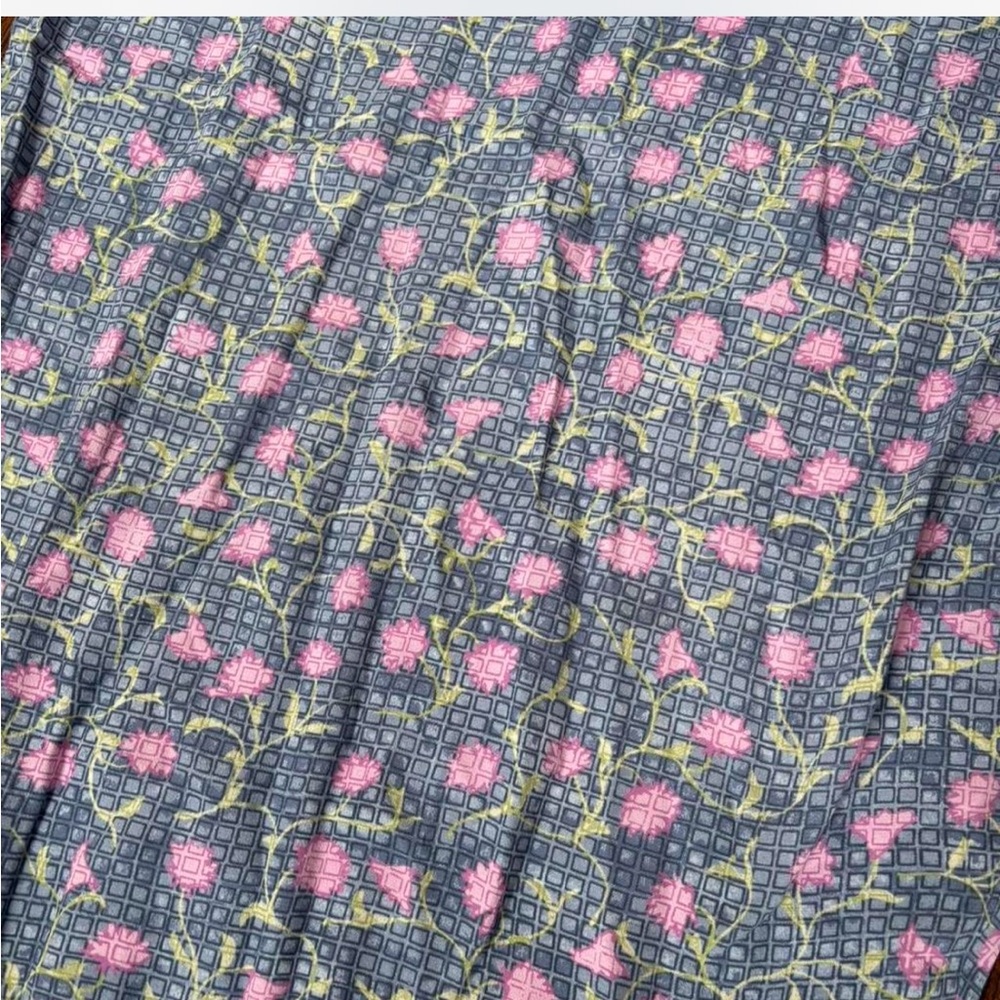 Vintage floral skirt in blue with lavender and green floral print - Picture 4 of 11